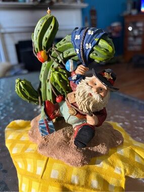Vintage Windsor Collection Western Cowboy Santa Ffgurine